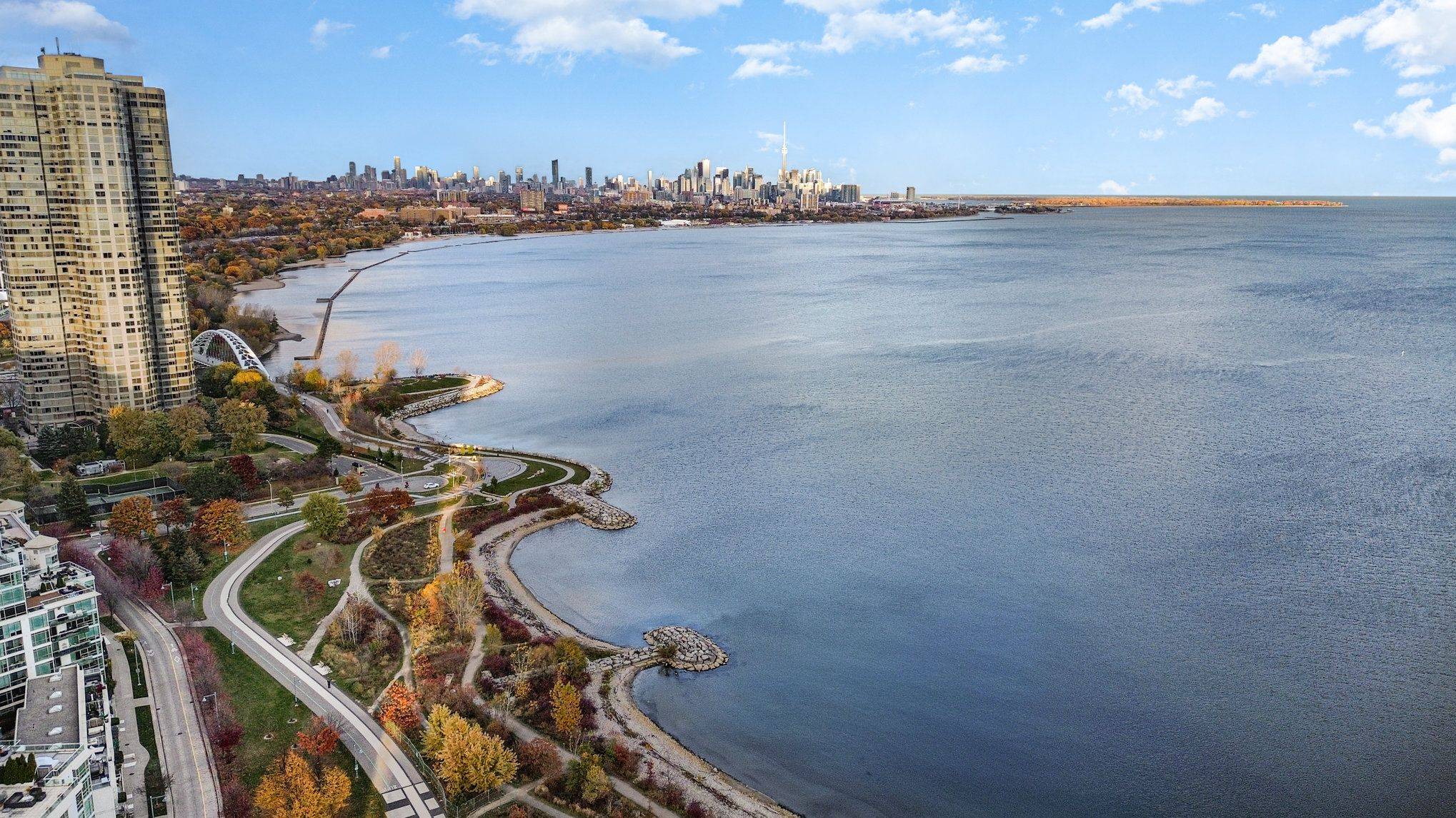 Toronto W06, ON M8V 4E8,2119 Lake Shore BLVD W #412