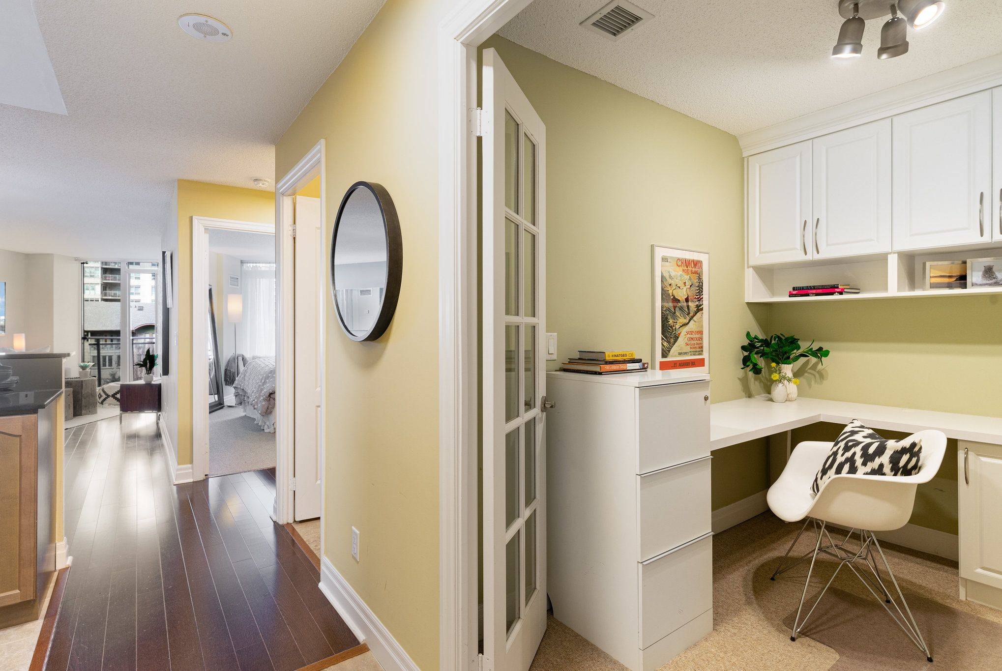 Toronto W06, ON M8V 4E8,2119 Lake Shore BLVD W #412