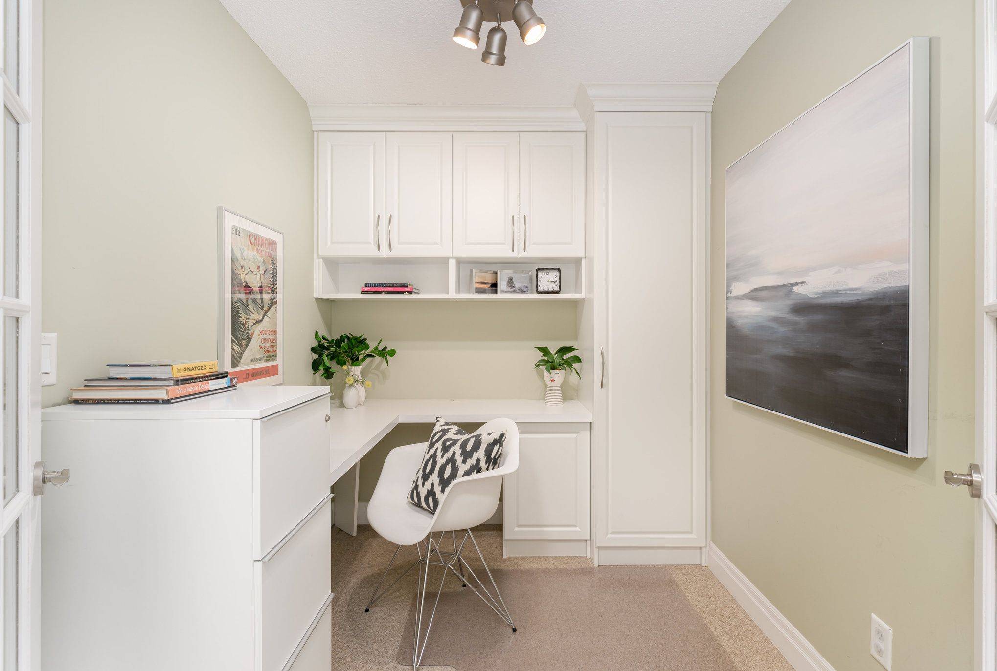 Toronto W06, ON M8V 4E8,2119 Lake Shore BLVD W #412