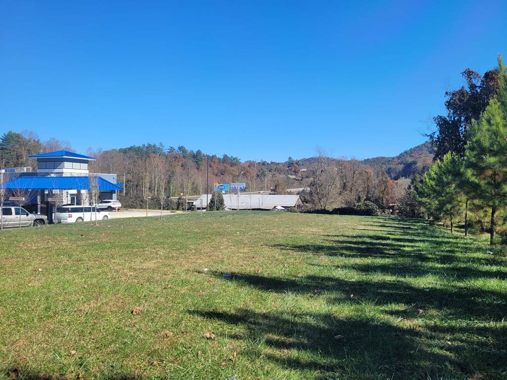 Murphy, NC 28906,727HIWASSEE ST