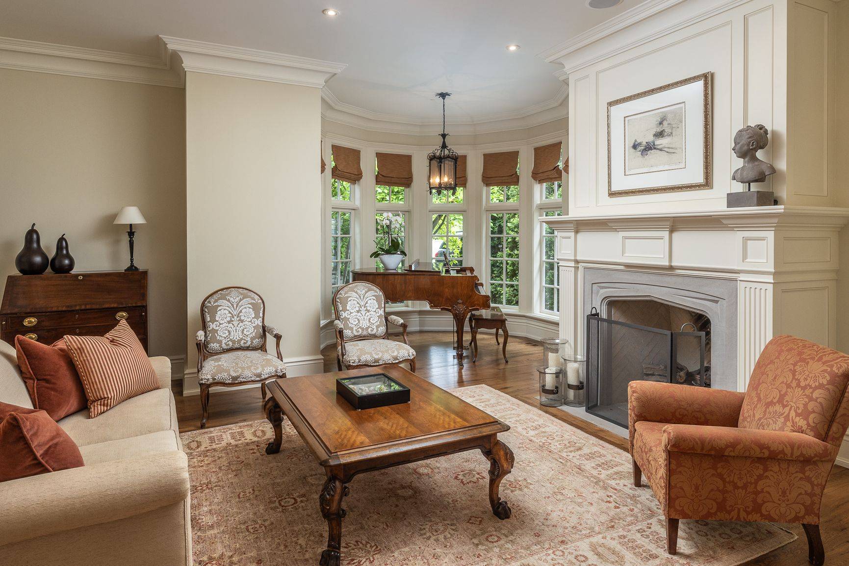 Toronto C12, ON M4N 1E2,17 Stratheden RD