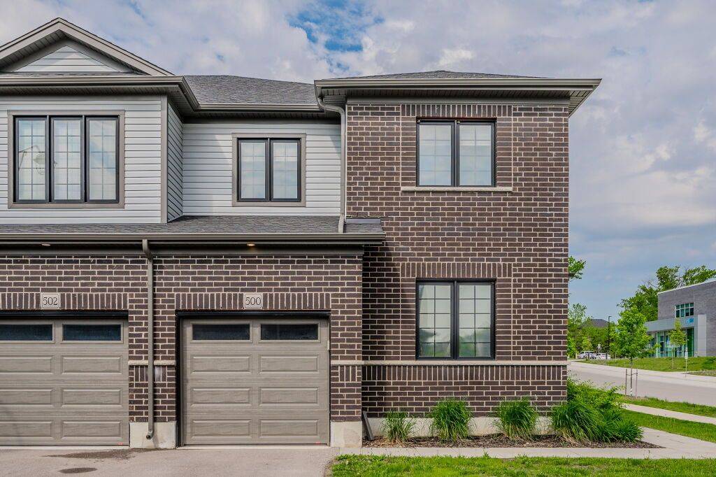 Kitchener, ON N2R 0P8,500 WOODLEA CT