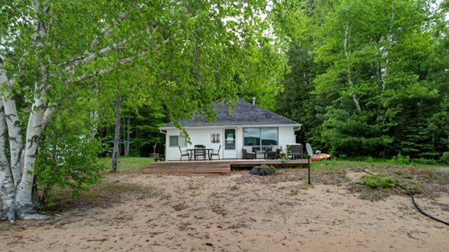 Hastings Highlands, ON K0L 2R0,3098A&B Papineau Lake RD