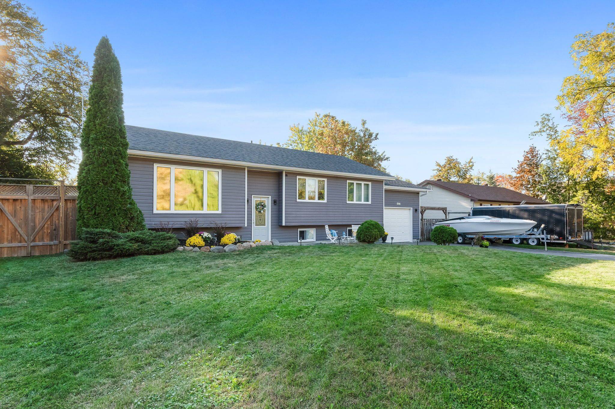 Scugog, ON L0B 1E0,42 First ST