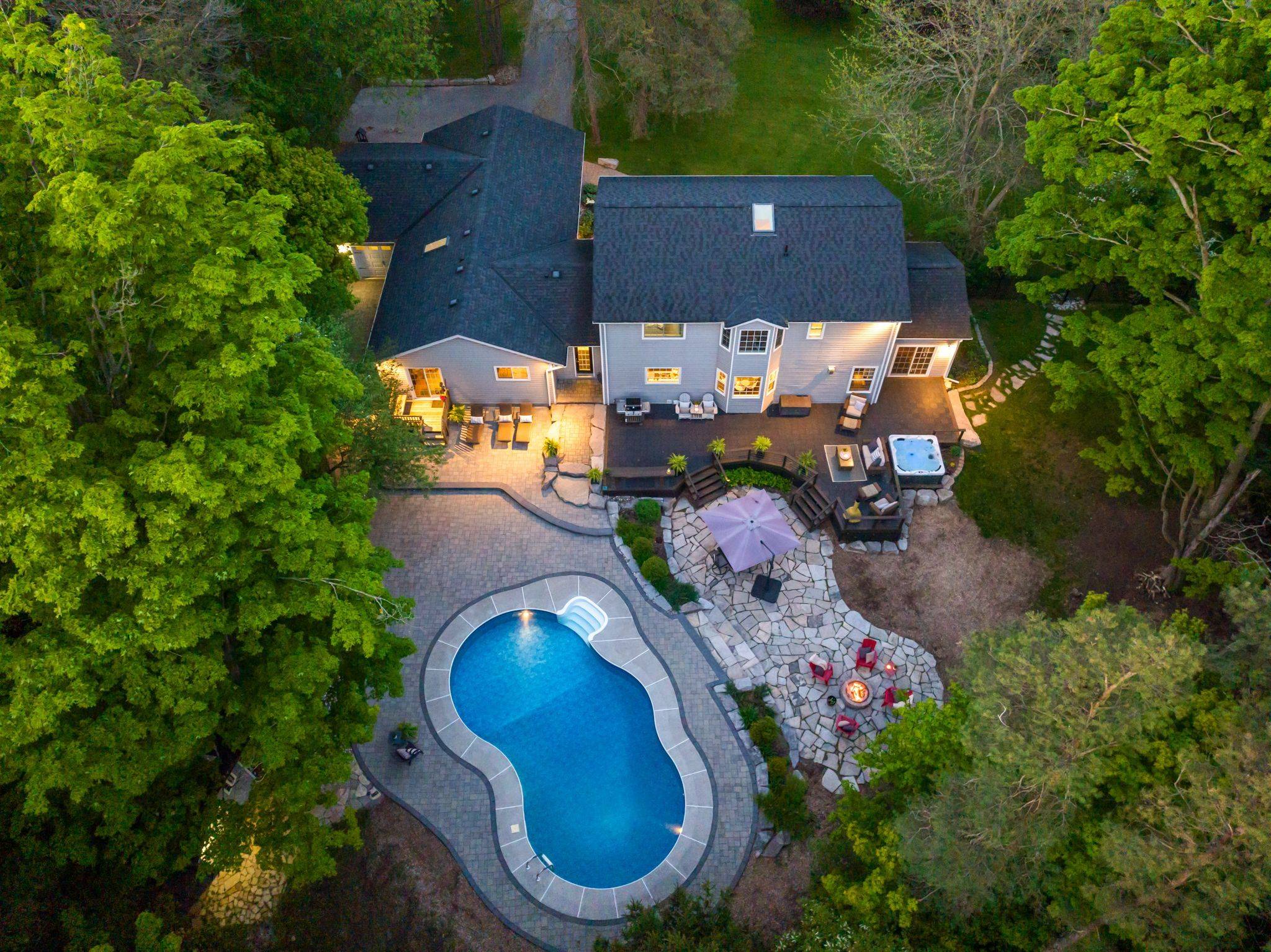 Scugog, ON L9L 1P6,33 Castle Harbour DR