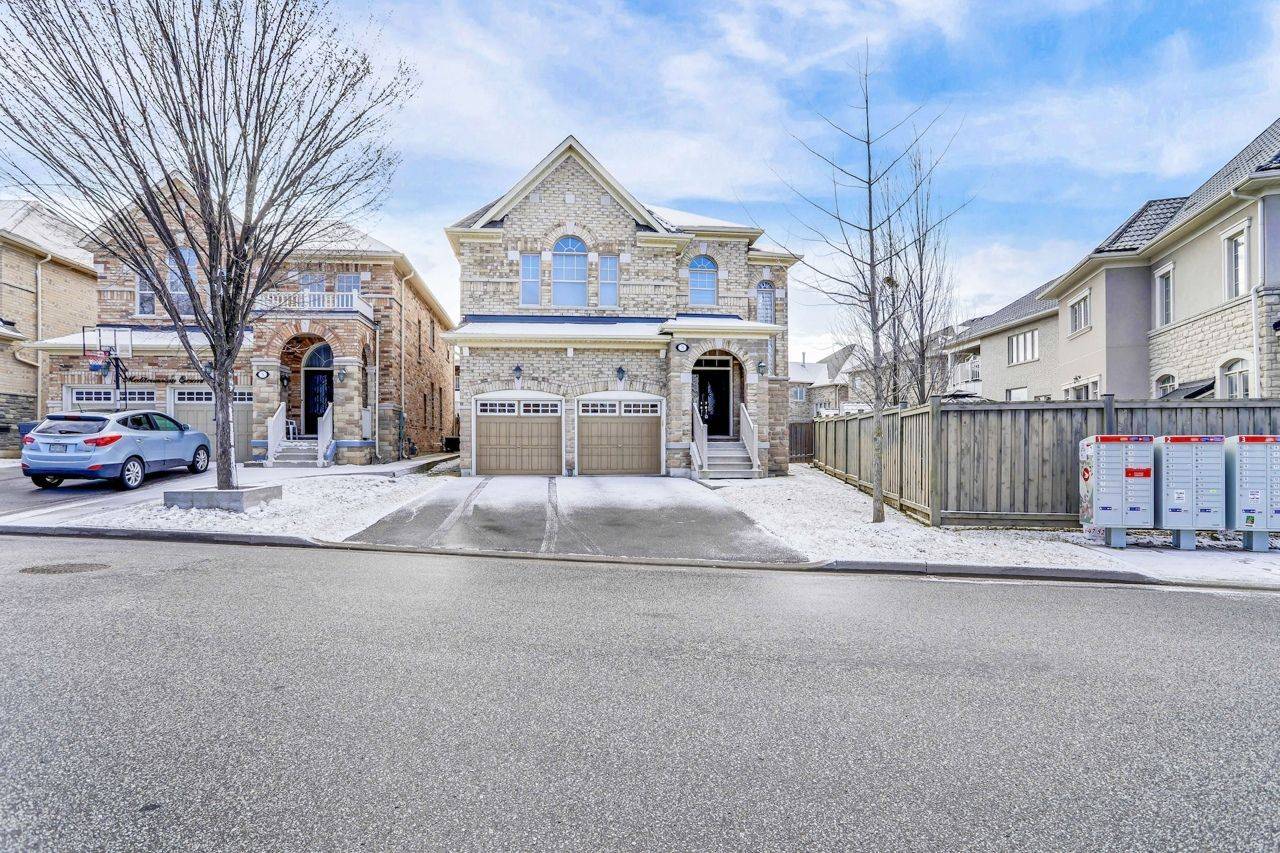 Brampton, ON L6Y 0T4,3 Mediterranean CRES