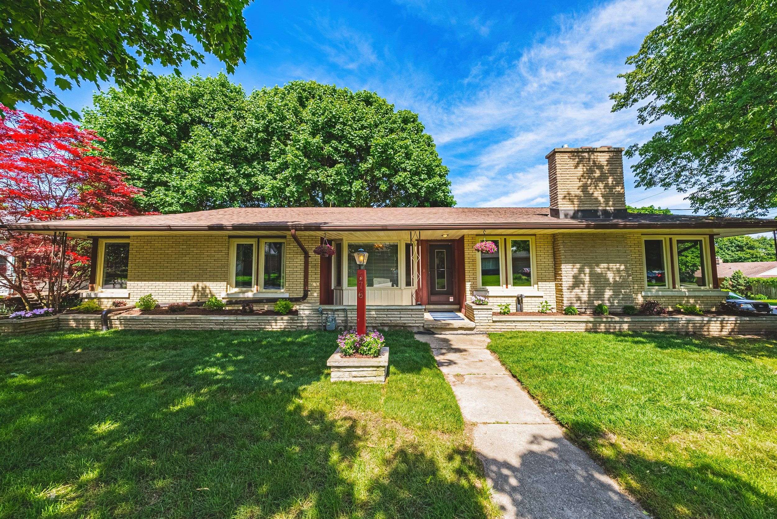 Kitchener, ON N2M 2X3,576 Dunbar RD