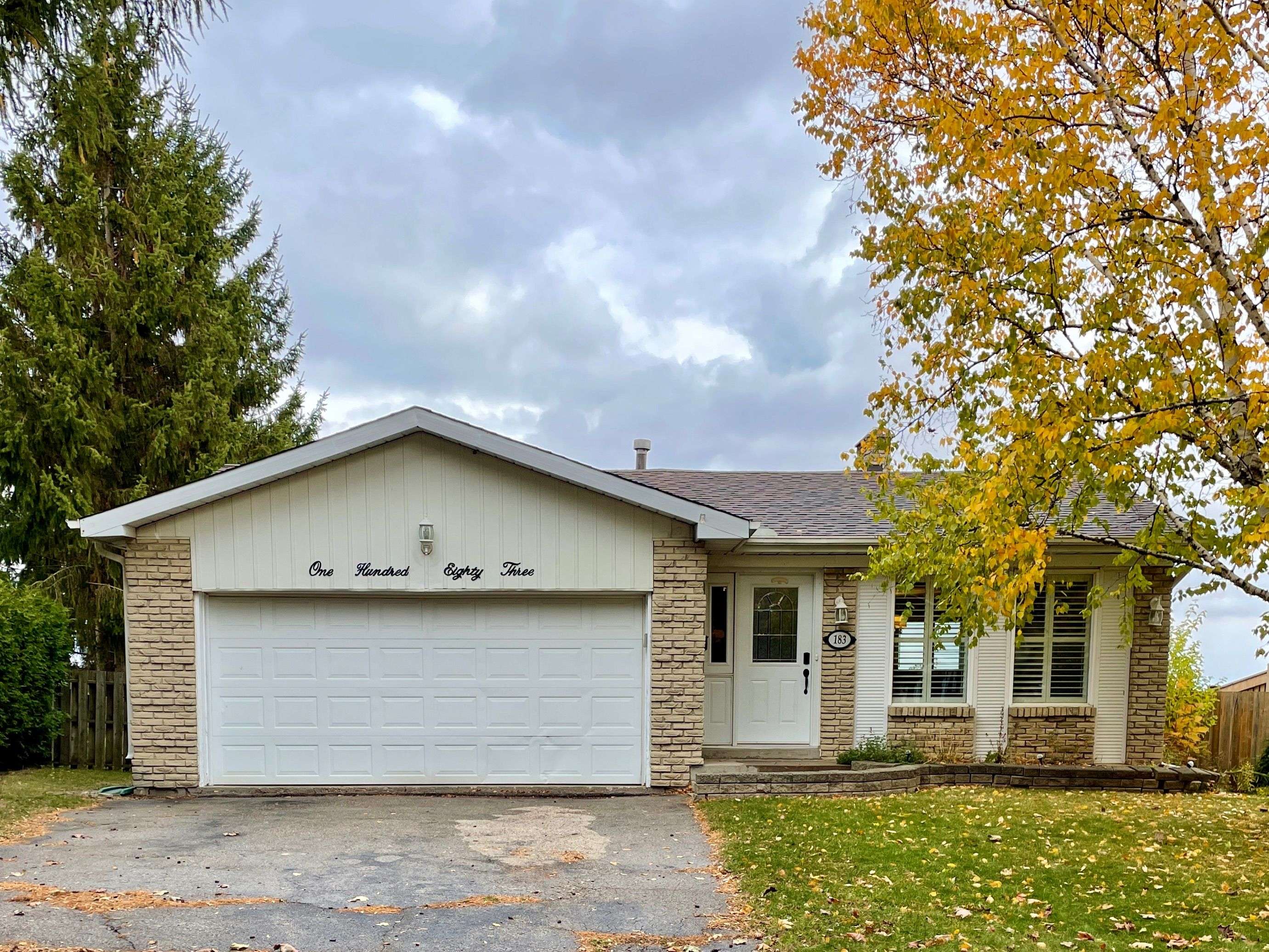 Kitchener, ON N2N 1K9,183 Autumn Hill CRES #Upper