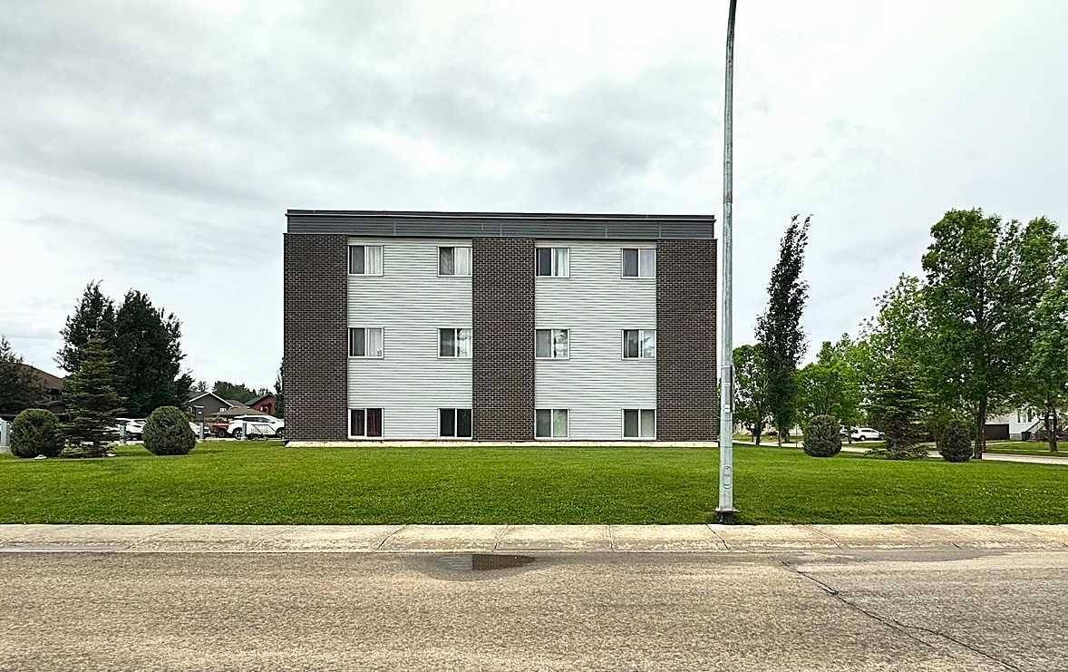 Slave Lake, AB T0G 2A3,709 6 AVE SE #303