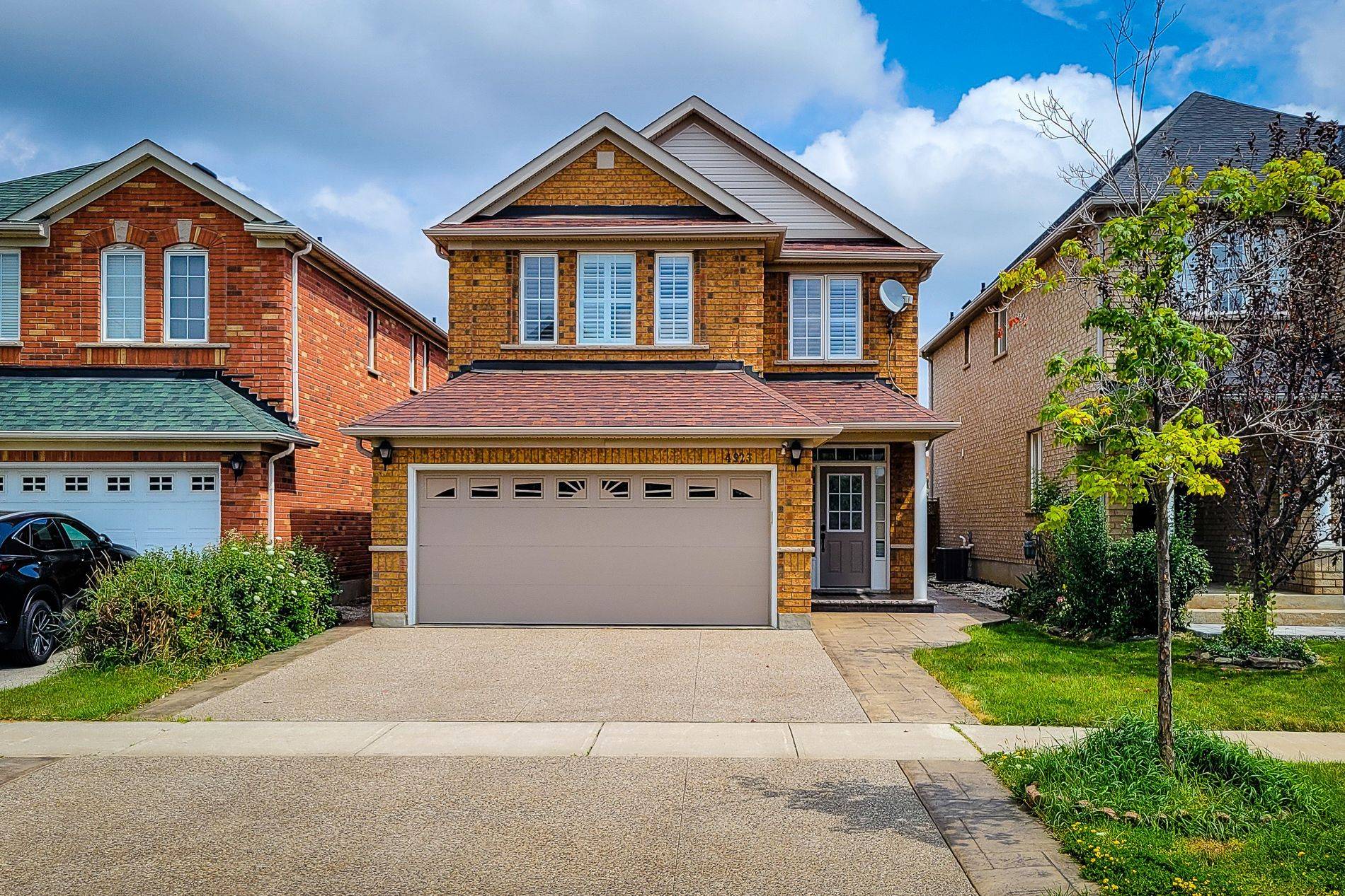 Mississauga, ON L5M 7L7,4923 Sebastian DR