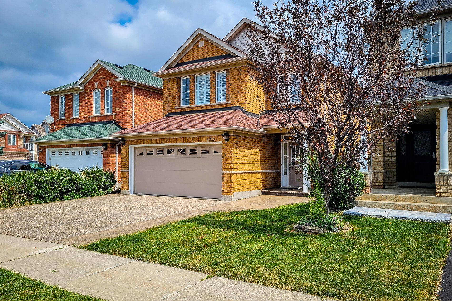 Mississauga, ON L5M 7L7,4923 Sebastian DR