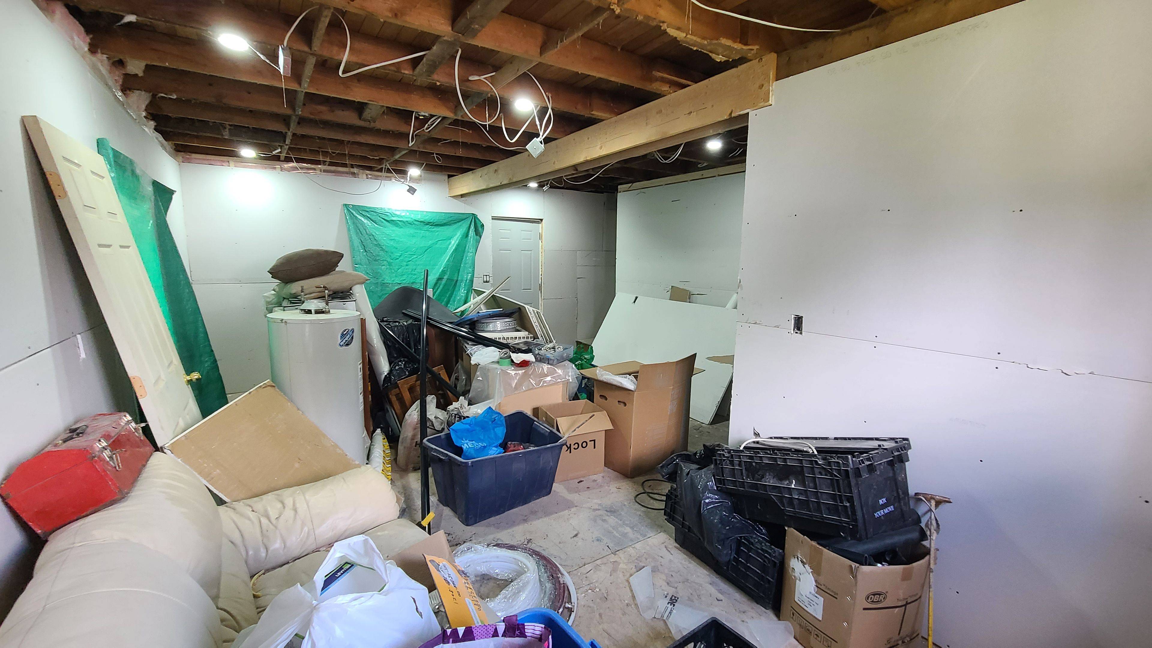 Scugog, ON L0B 1E0,61 Centre ST