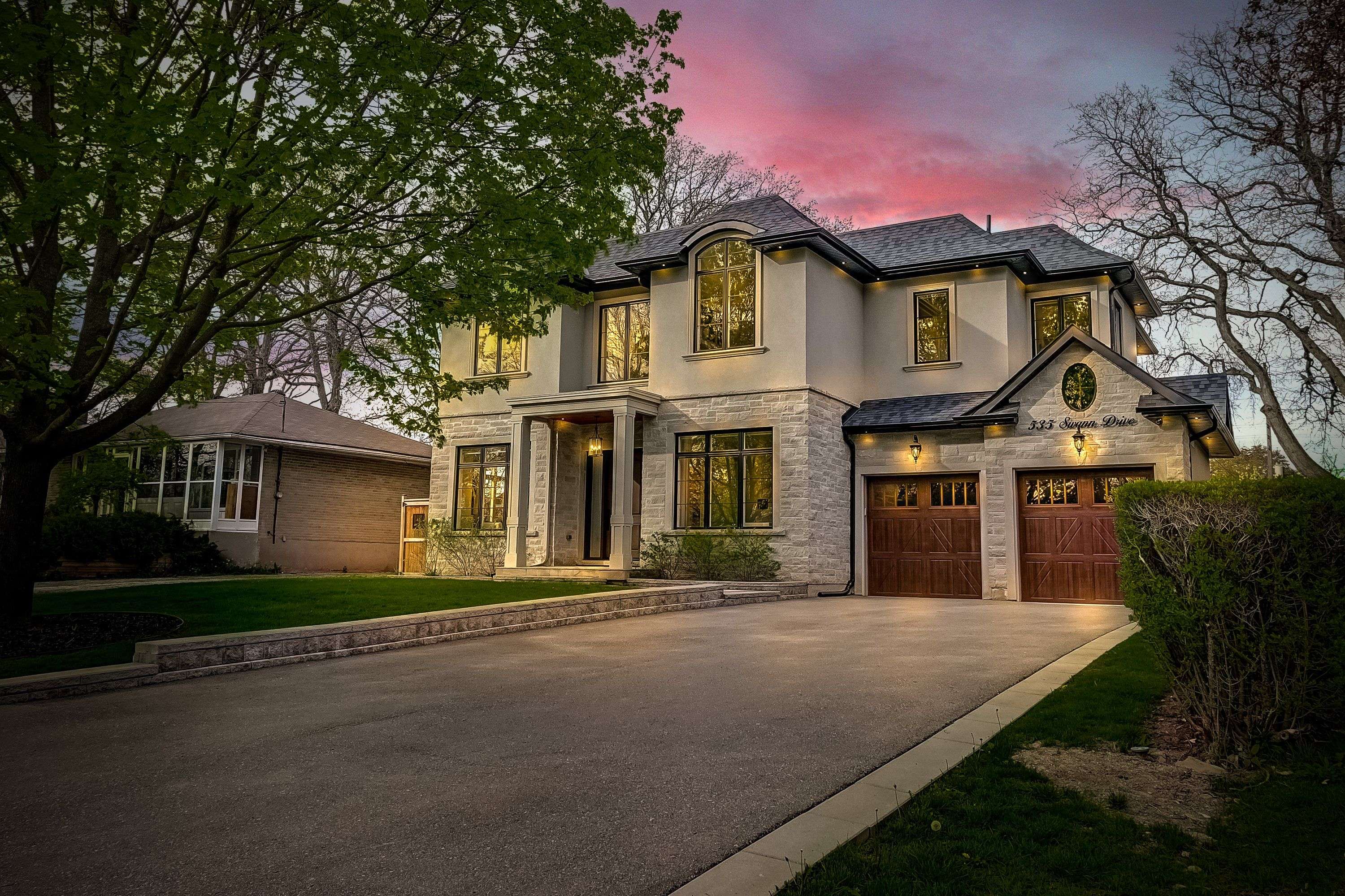 Oakville, ON L6L 3W9,535 Swann DR