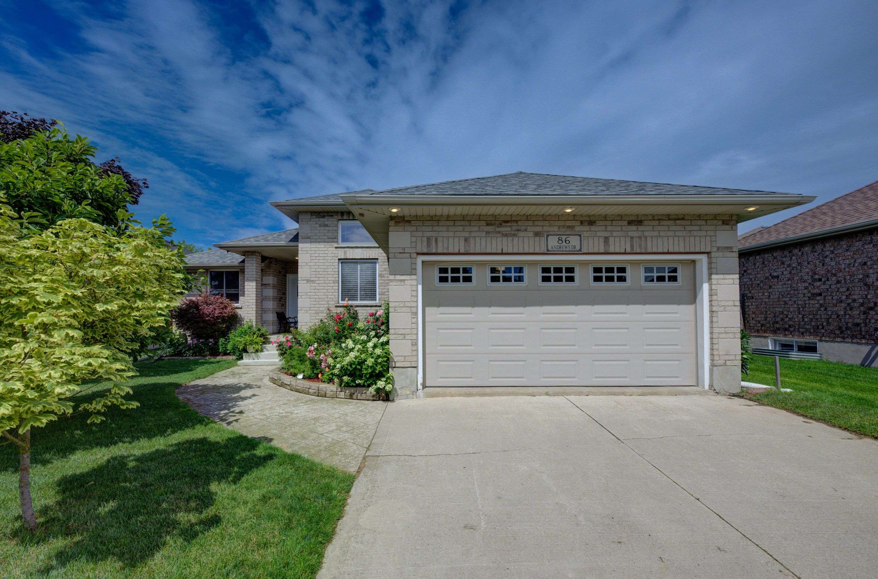 Mapleton, ON N0G 1P0,86 Andrews DR E