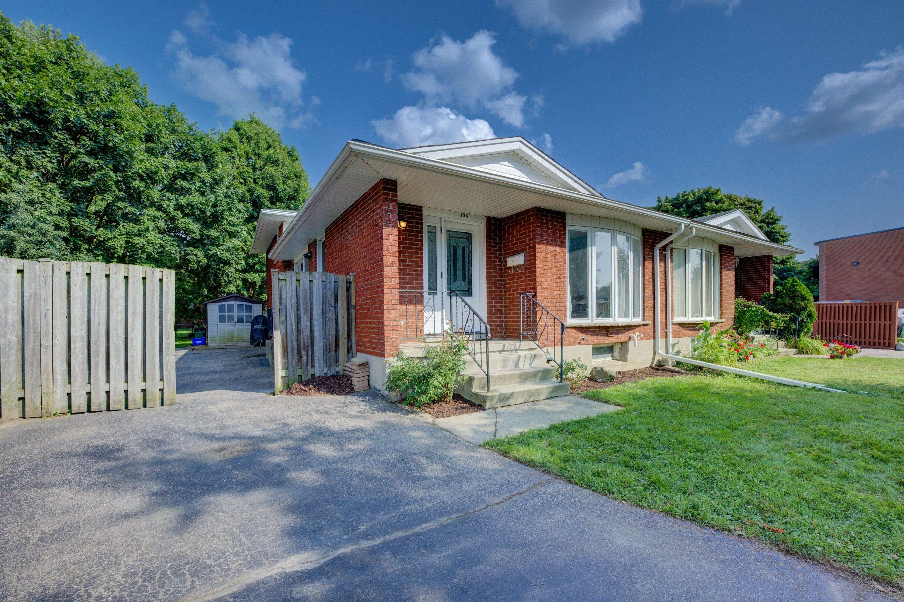 Kitchener, ON N2B 2X9,106 TUPPER CRES