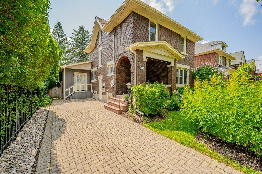 Kitchener, ON N2M 1P5,785 Belmont AVE W