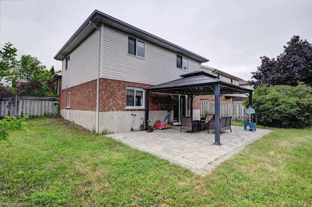 Kitchener, ON N2E 3K5,71 Hedgestone CRES