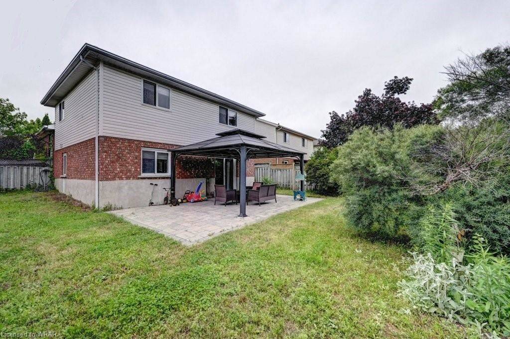 Kitchener, ON N2E 3K5,71 Hedgestone CRES