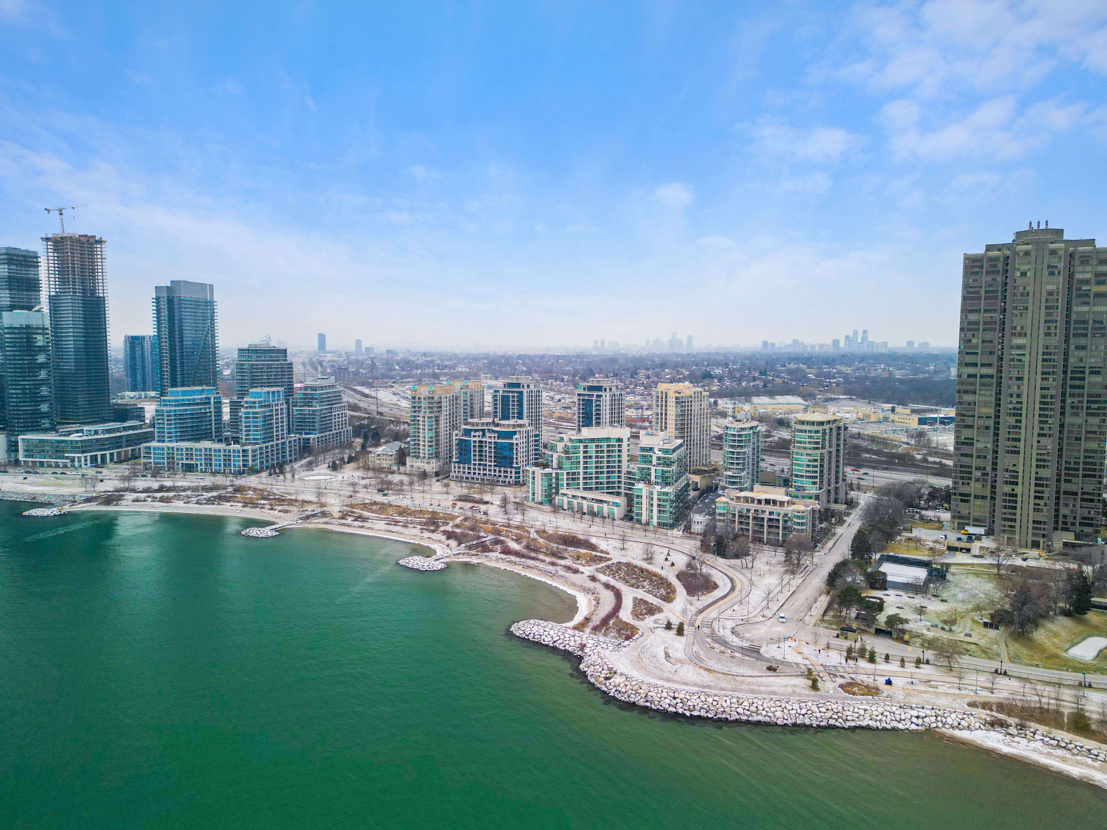 Toronto W06, ON M8V 4G2,2083 Lake Shore BLVD W #414