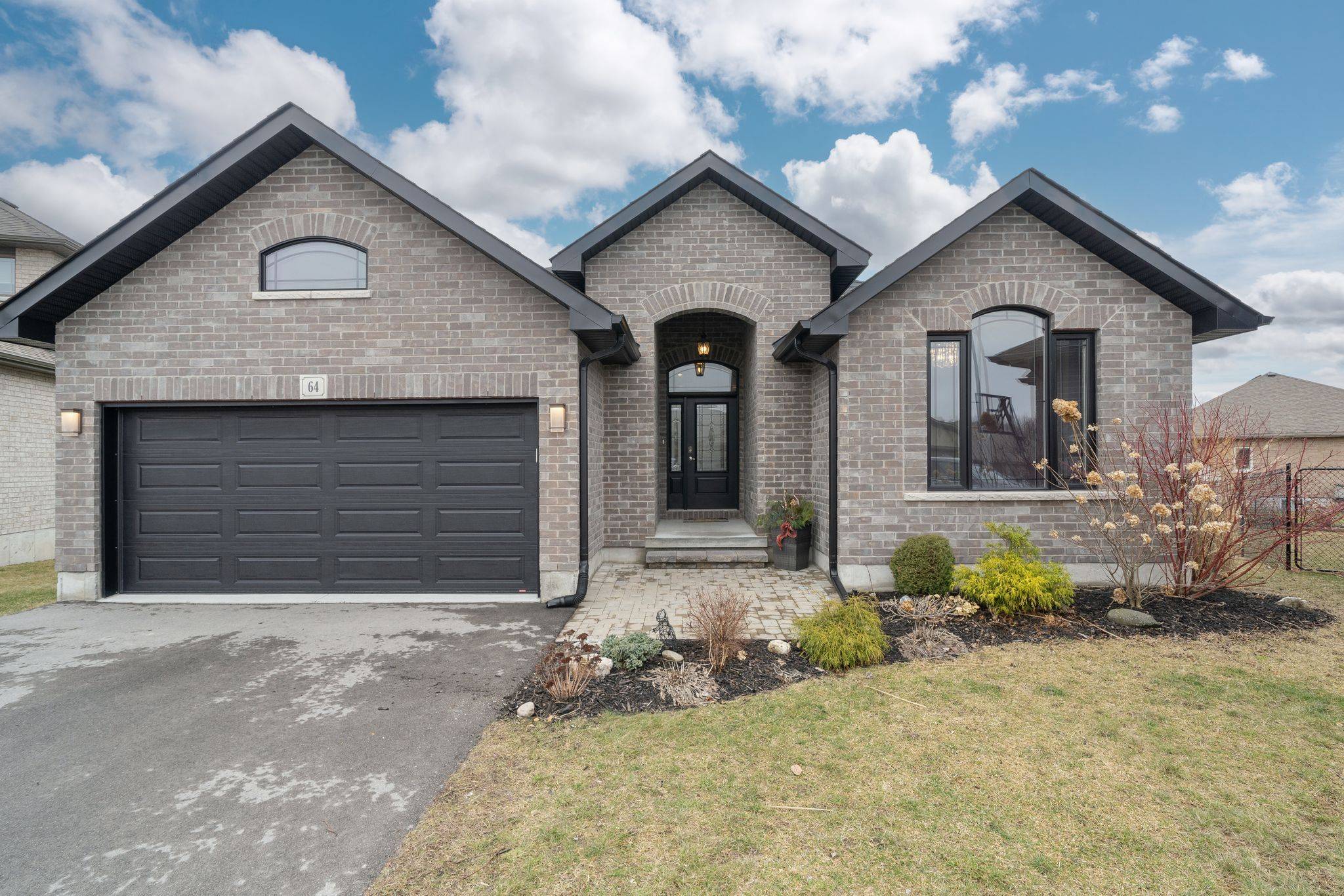 Belleville, ON K8N 0J8,64 Farmington CRES