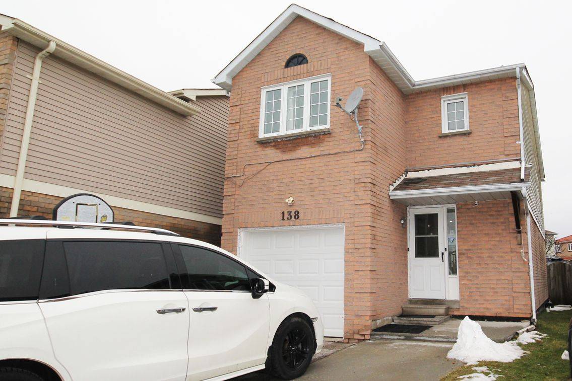 Toronto E11, ON M1B 4B4,138 Plumrose Pathway N