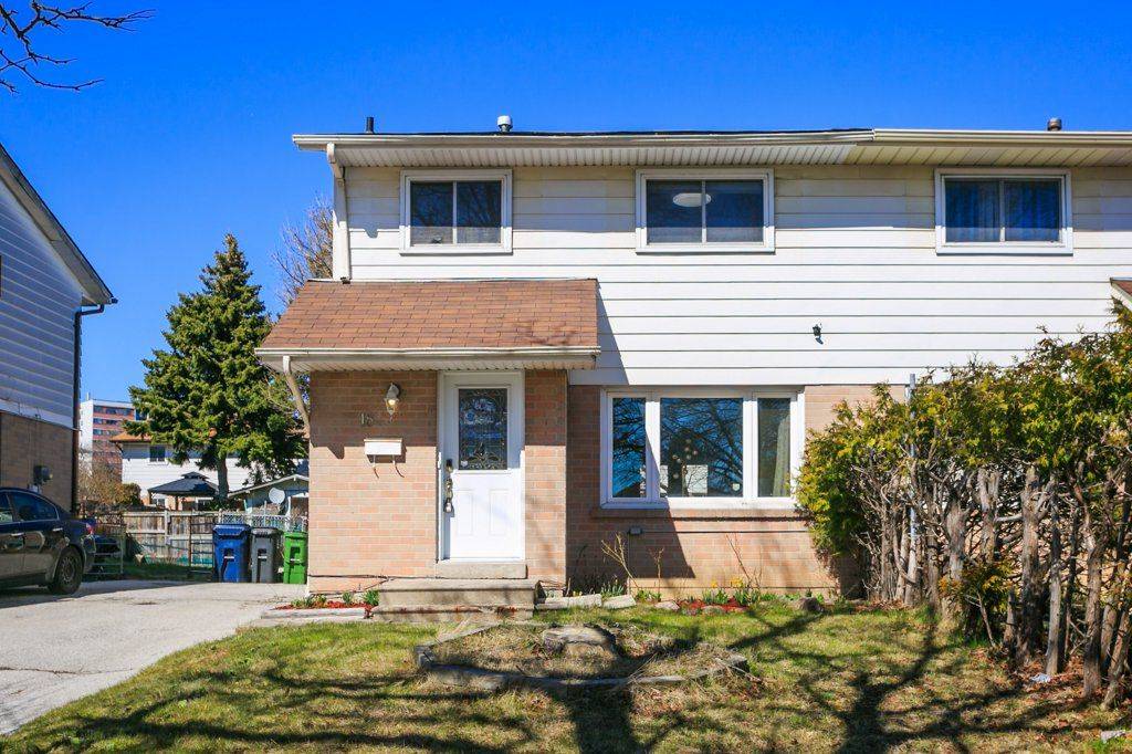 Toronto E11, ON M1B 1E3,18 Coxworth CRES