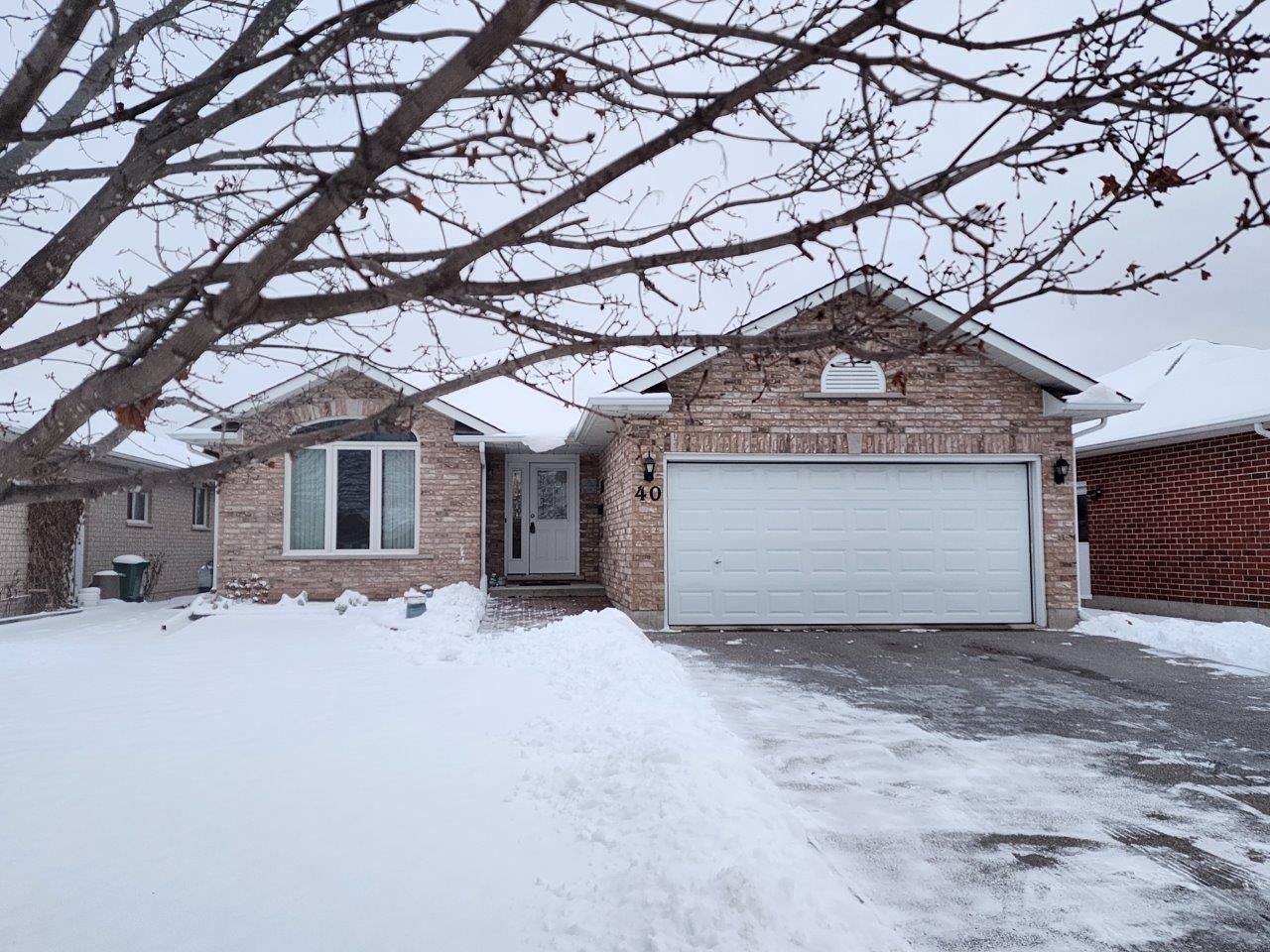 Belleville, ON K8N 5Y1,40 Hemlock CRES