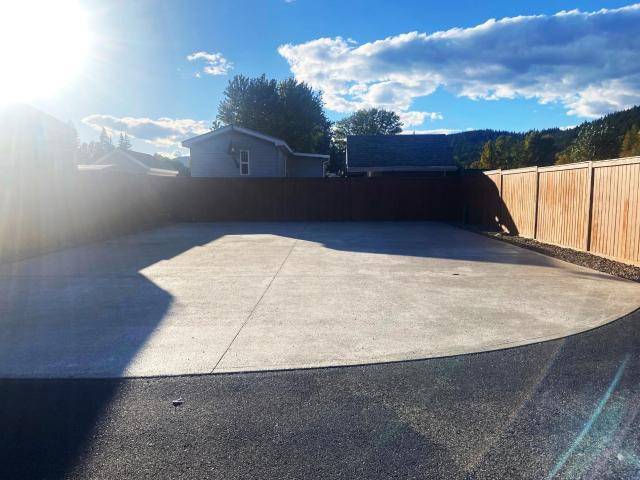 72 2633 SQUILAX_ANGLEMOUNT ROAD, North Shuswap, BC V0E 1M4
