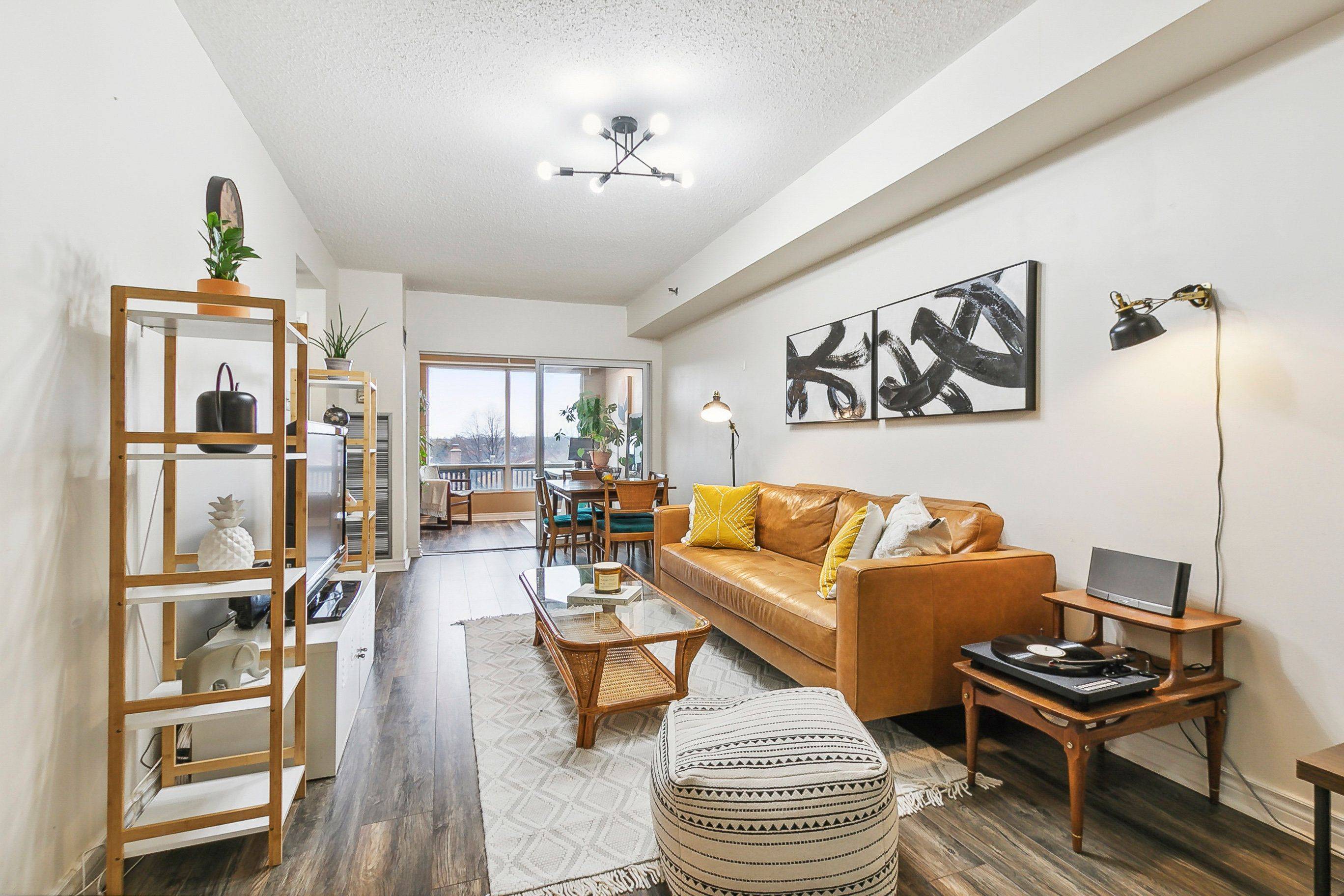 Toronto E11, ON M1B 5J7,5800 Sheppard AVE E #304