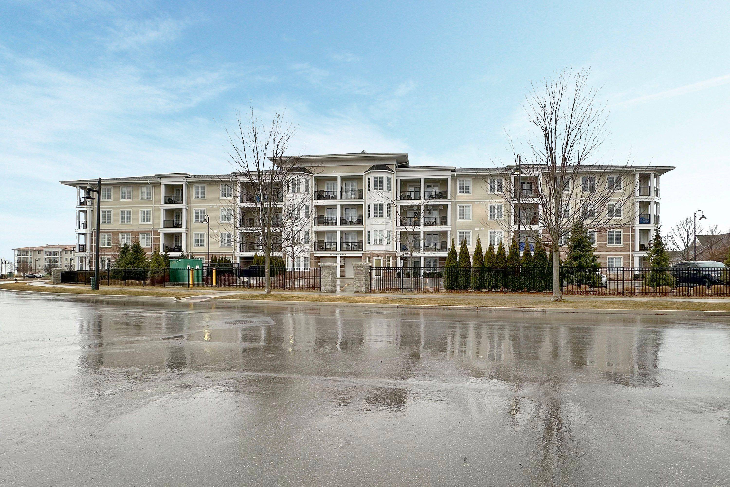 Clarington, ON L1B 0W2,65 Shipway AVE #103