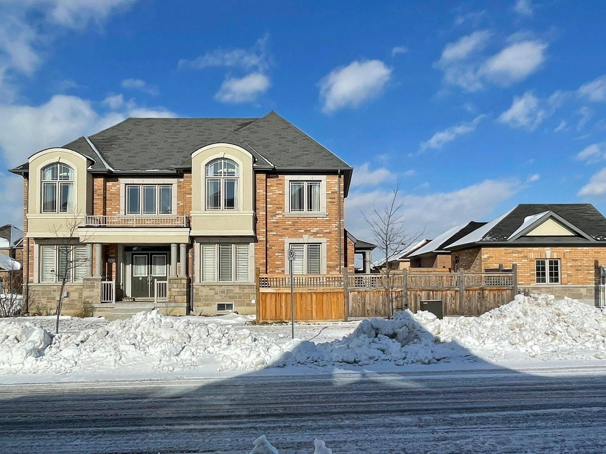 Markham, ON L6B 0X9,1 Gordon Landon DR