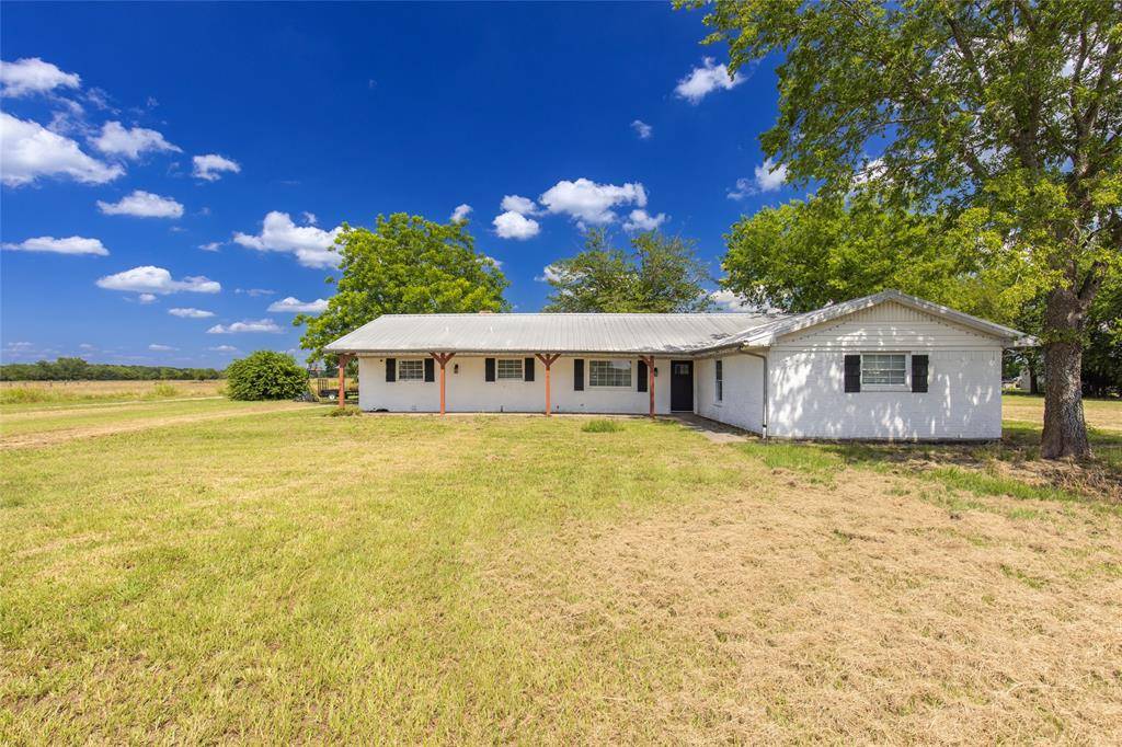 Campbell, TX 75422,5886 County Road 4209