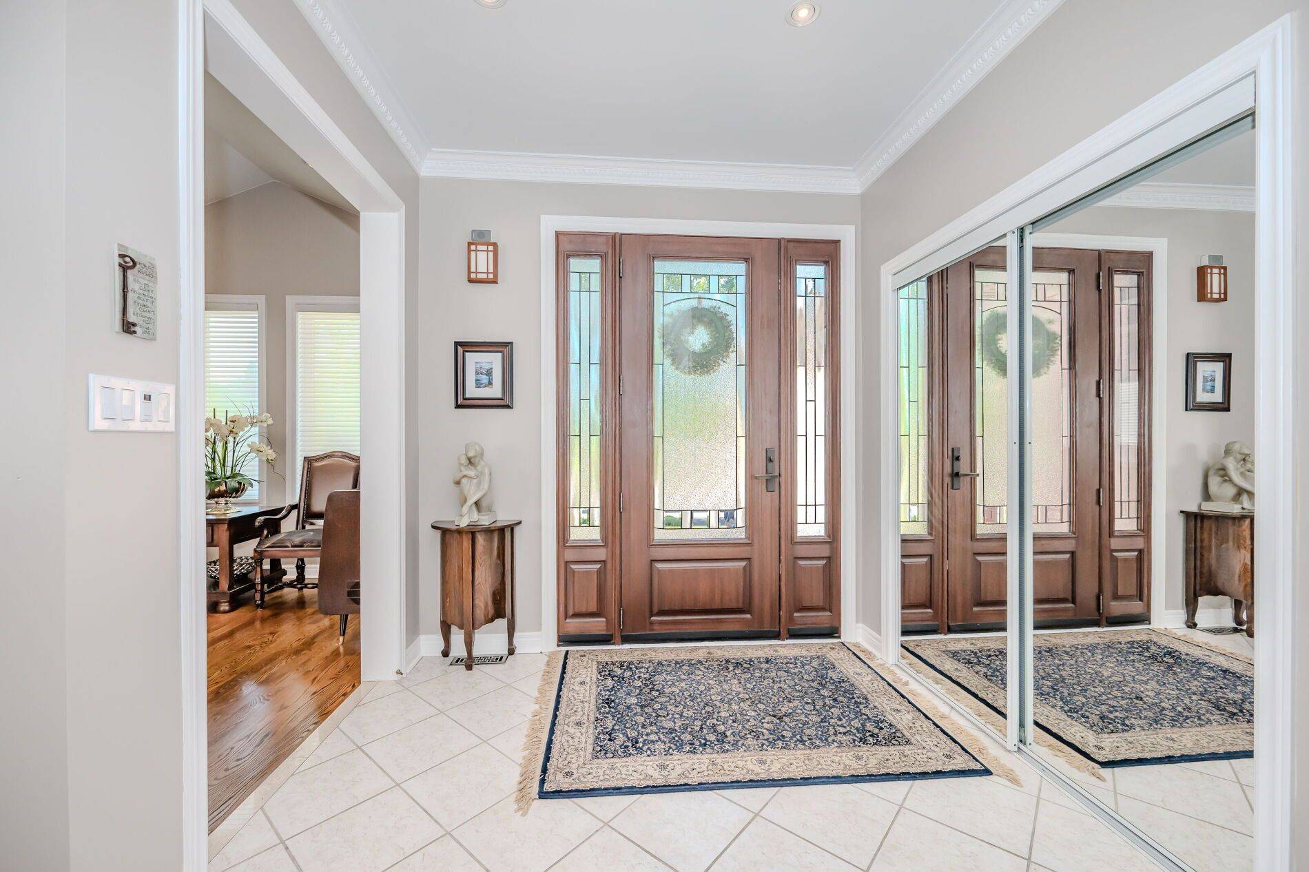 1492 Pinery CRES, Oakville, ON L6H 7J9