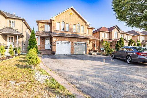 Mississauga, ON L5V 2T5,5816 Gant CRES E