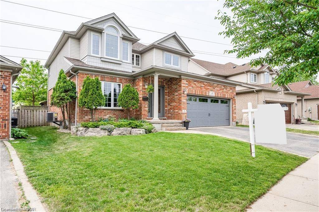 Kitchener, ON N2R 1K7,19 HEARTHWOOD CRES