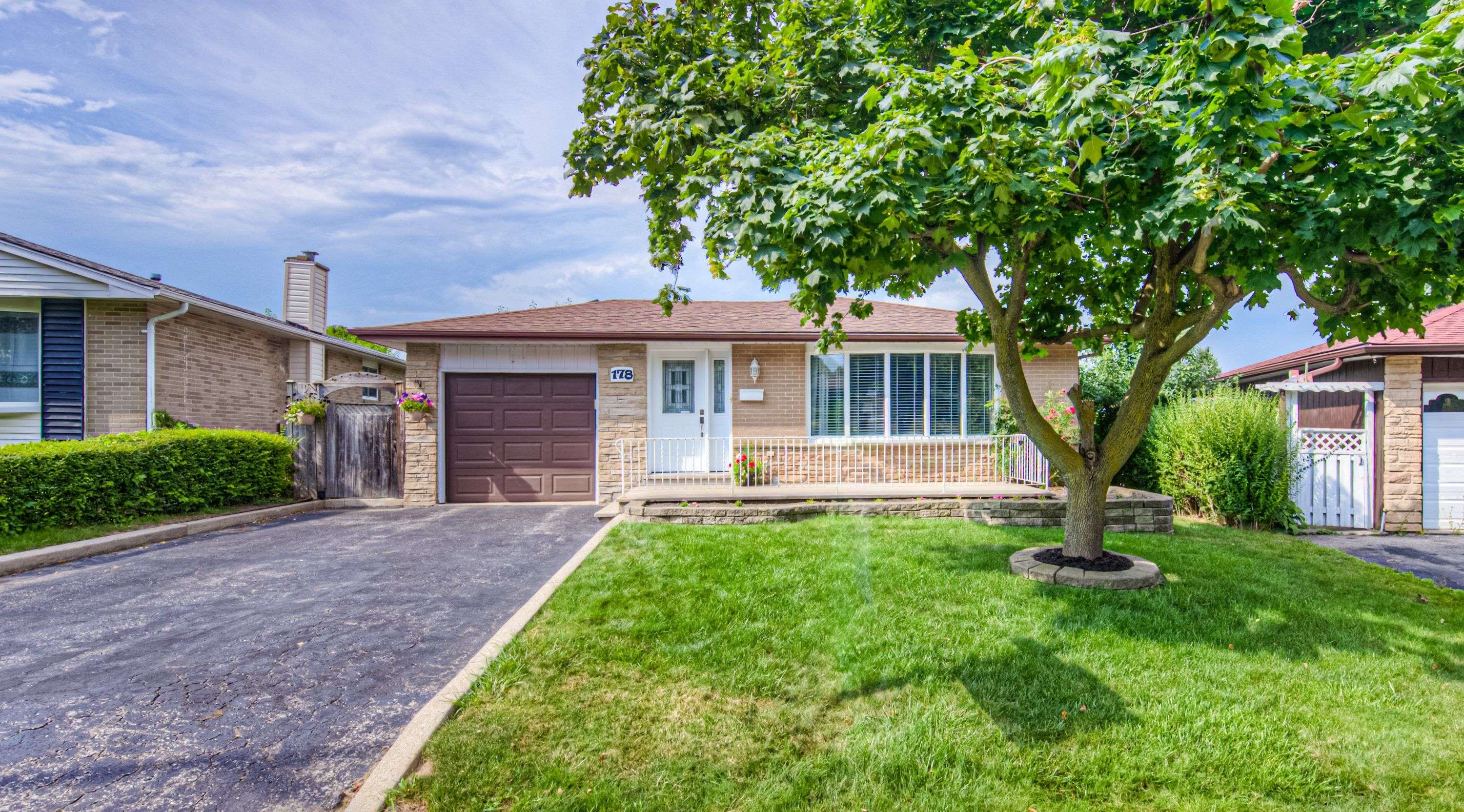 Kitchener, ON N2M 2E5,178 Hazelglen DR