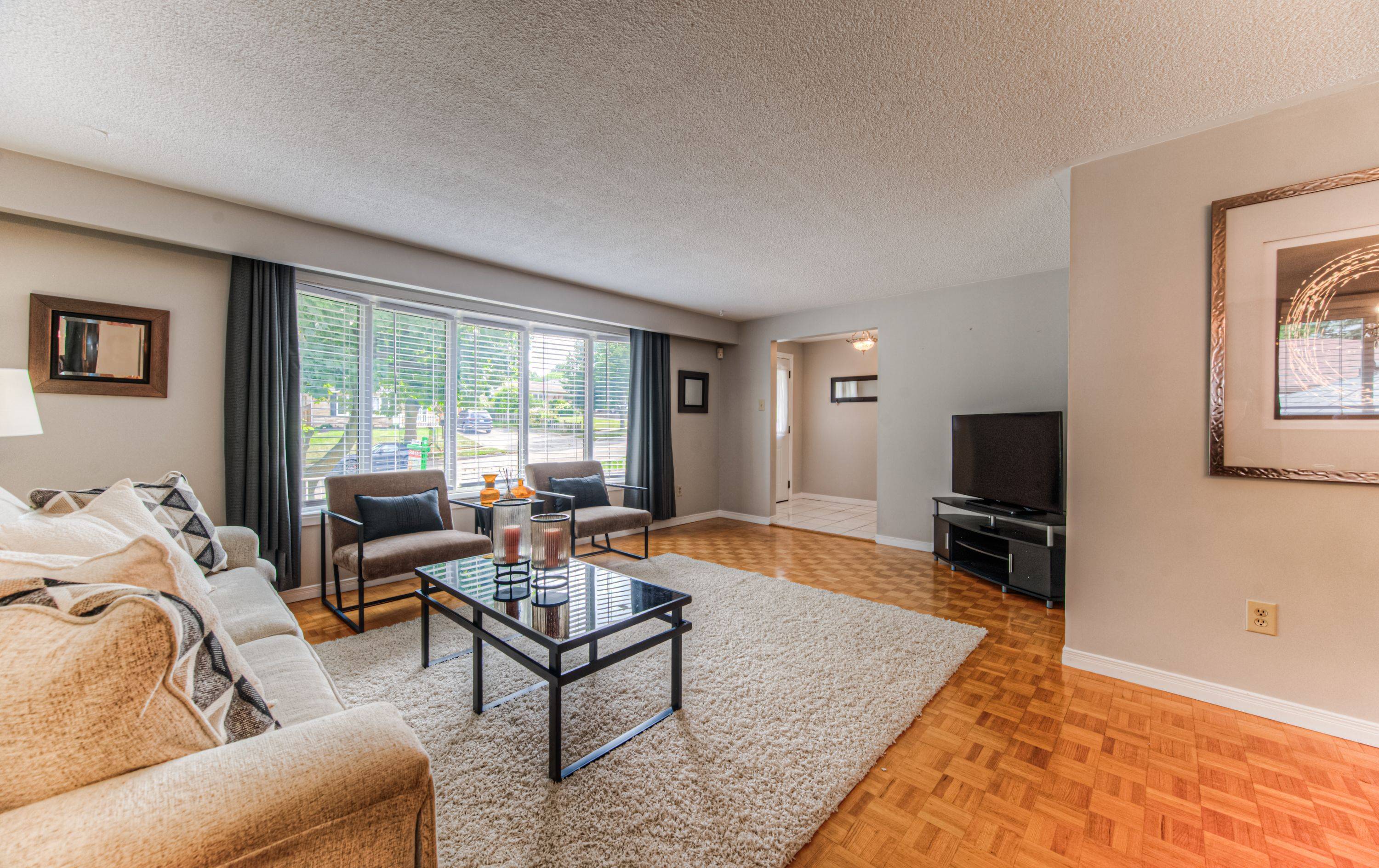 Kitchener, ON N2M 2E5,178 Hazelglen DR