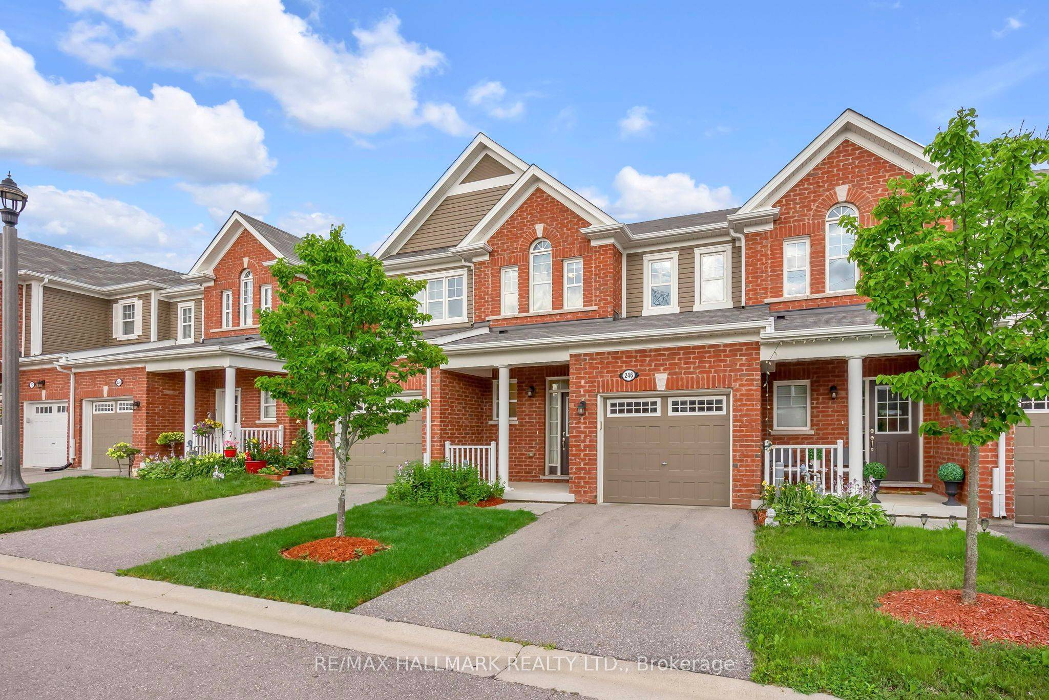 Kitchener, ON N2P 0H7,246 Waterbrook LN