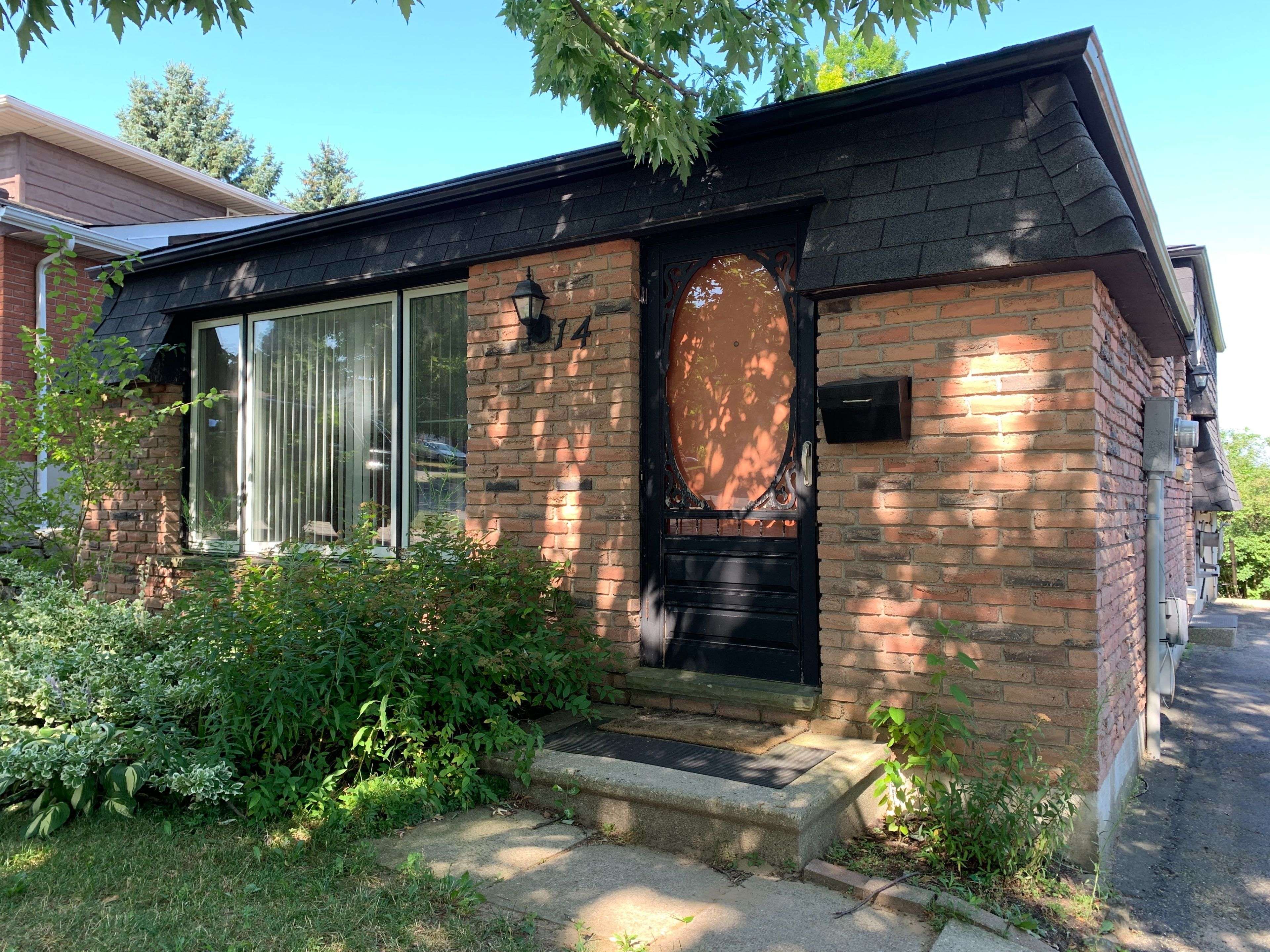 Kitchener, ON N2E 2C7,14 Sandsprings CRES