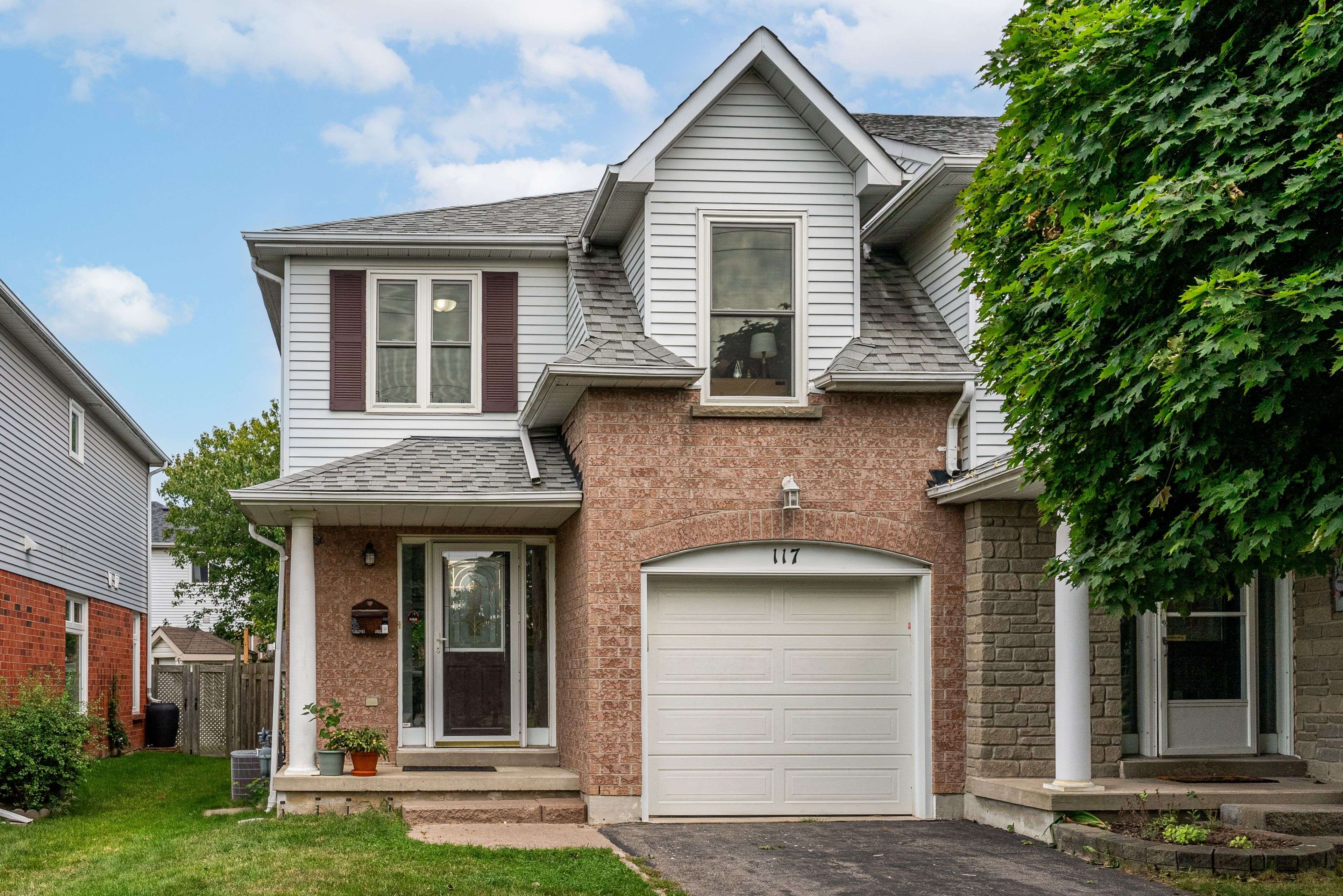 Clarington, ON L1E 2Y3,117 Brownstone CRES