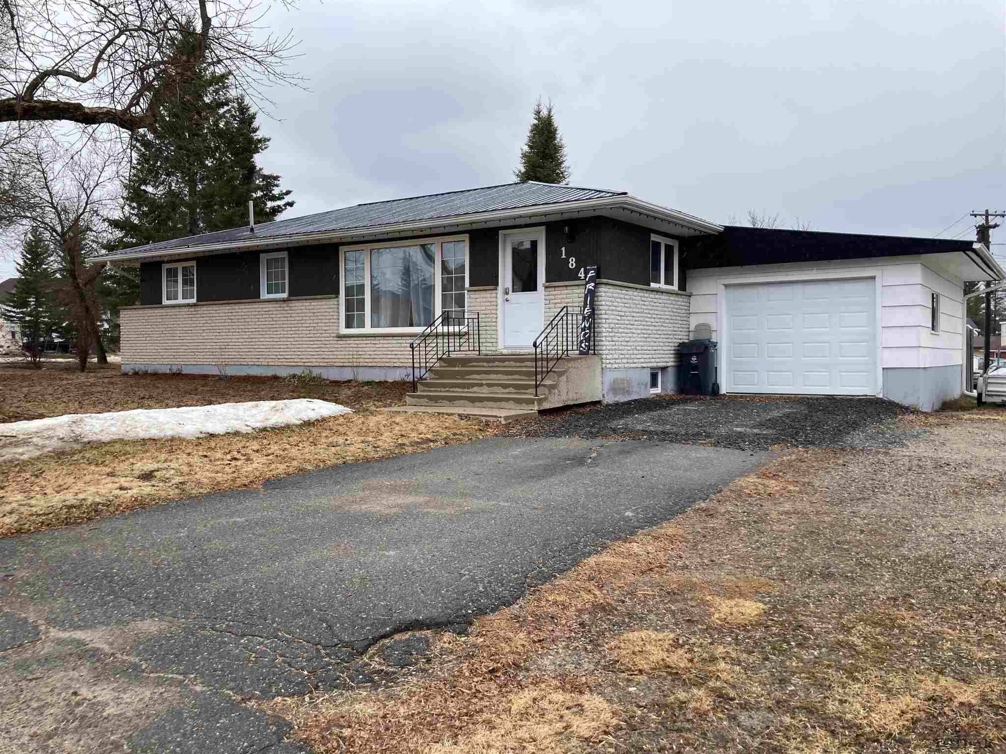 Iroquois Falls, ON P0K 1E0,184 Essex AVE