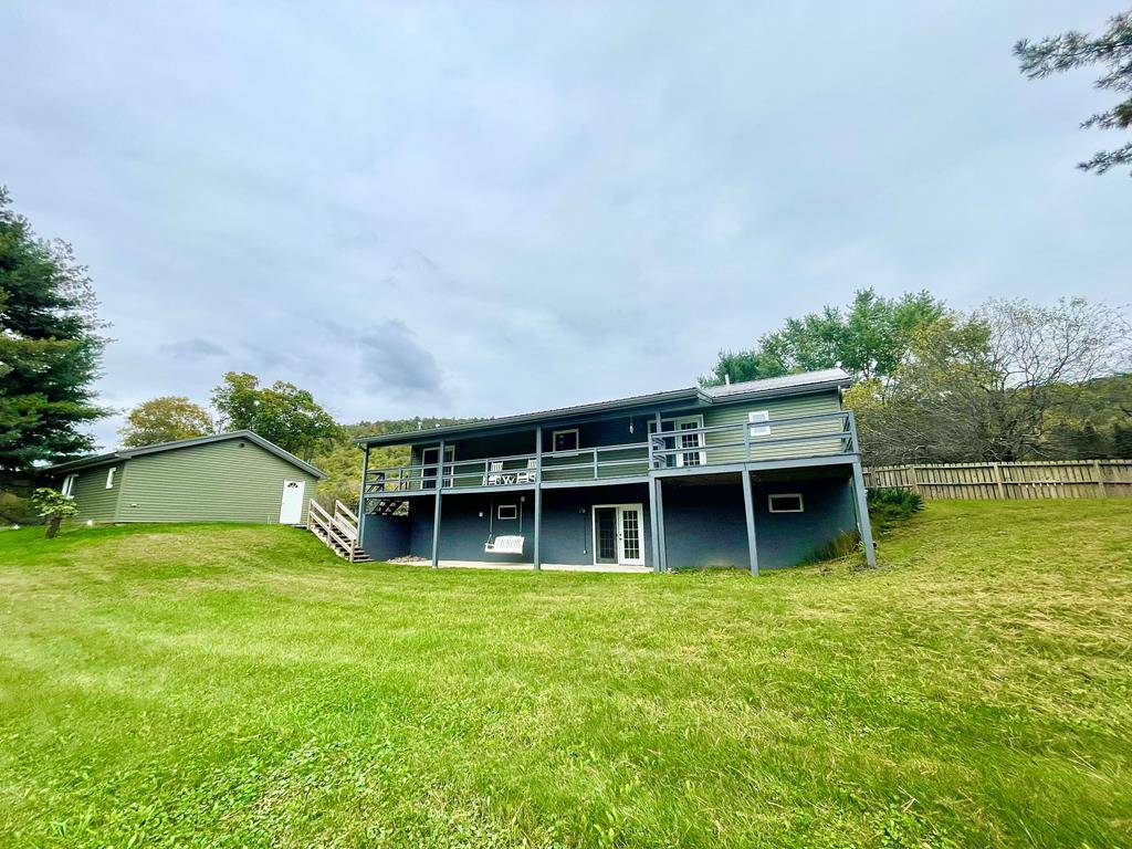 Wellsboro, PA 16901,17 Penny Lane