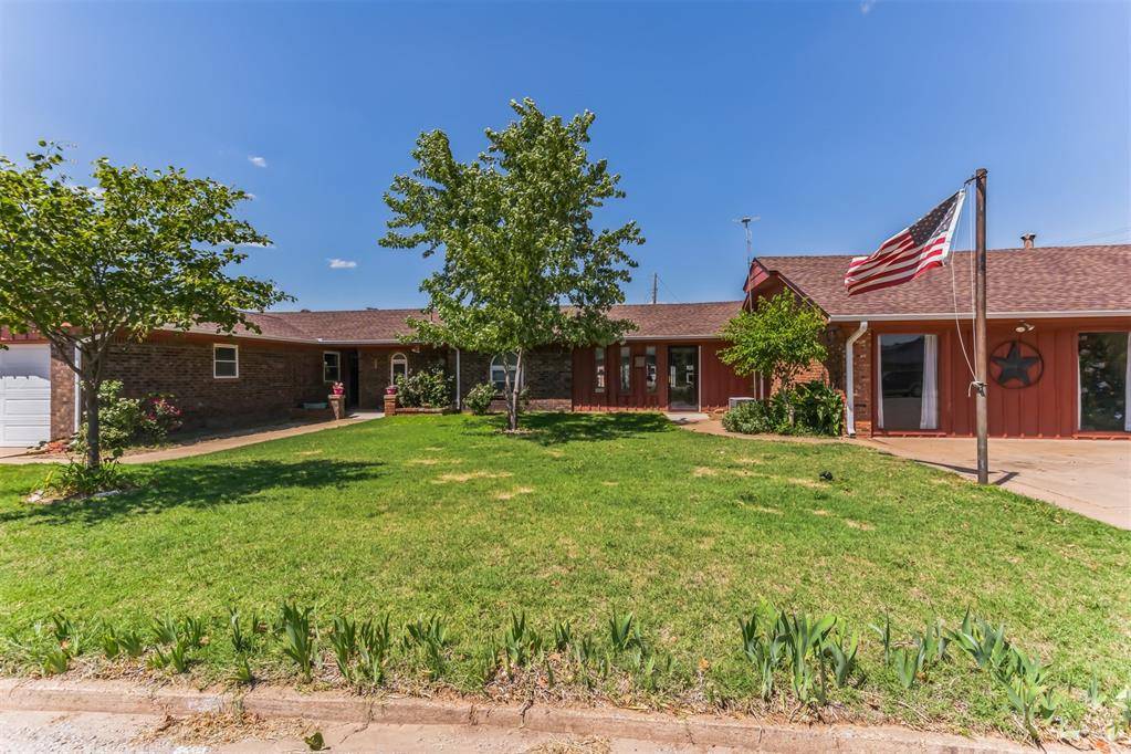 Watonga, OK 73772,211 Rice Drive