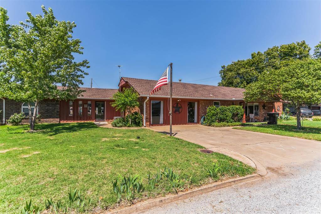 Watonga, OK 73772,211 Rice Drive