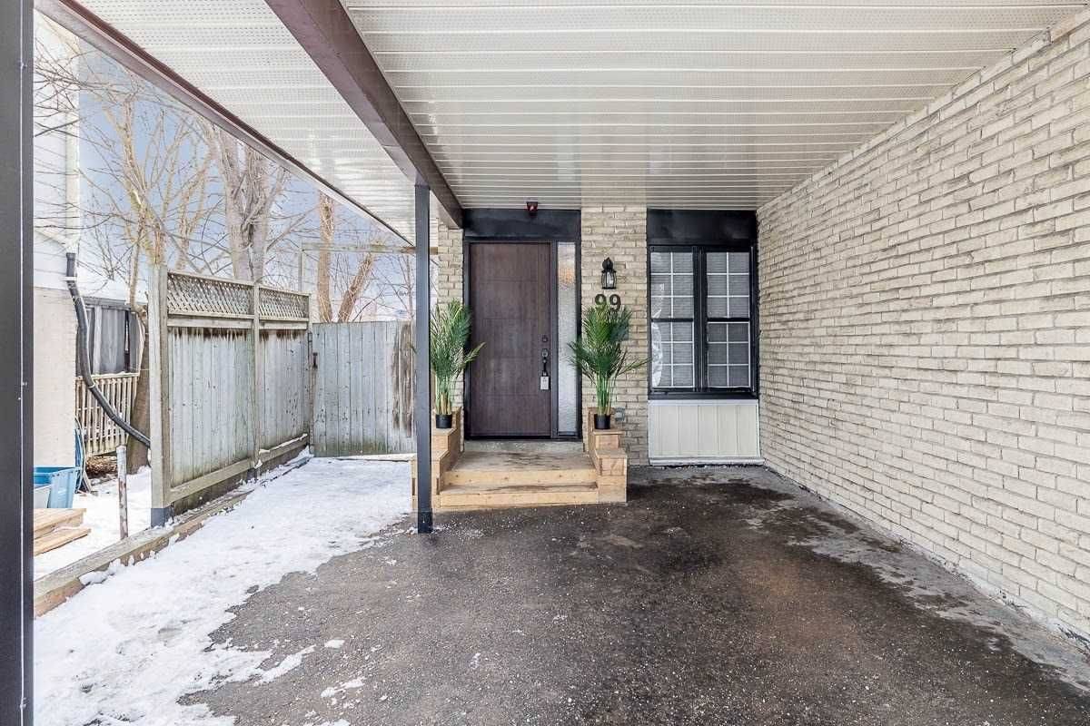 Barrie, ON L4M 2Y7,99 Daphne CRES