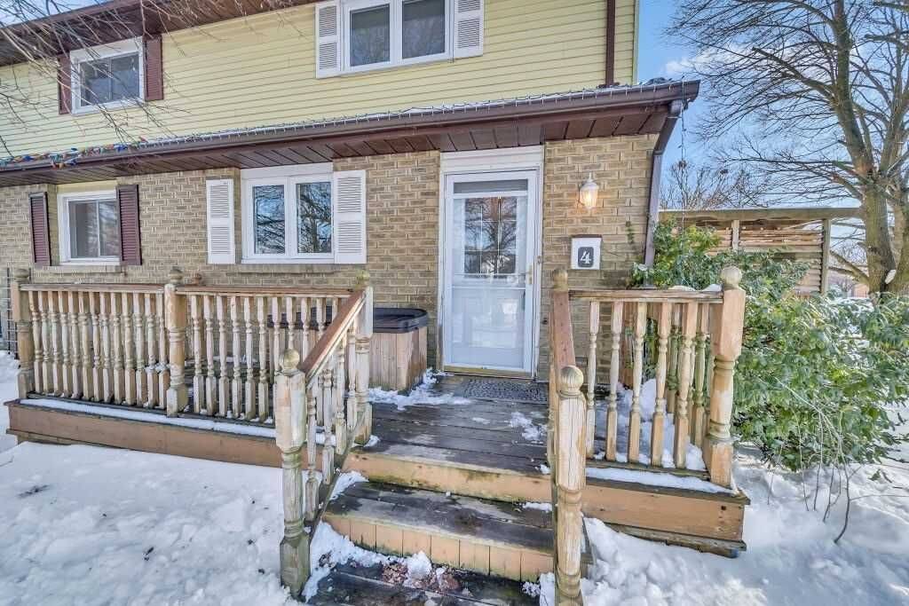 Waterloo, ON N3C 3M9,4 Holm ST