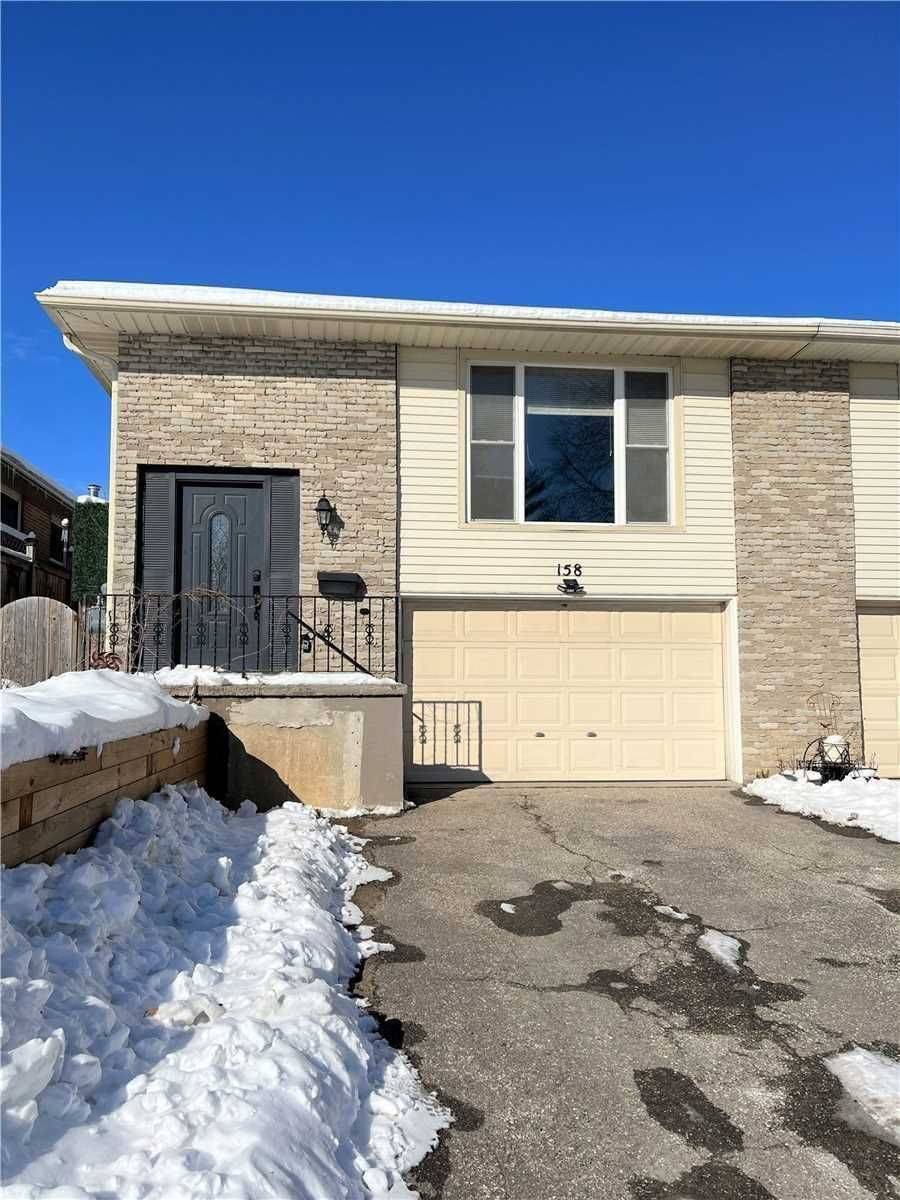 Kitchener, ON N2M 1T3,158 Overlea DR #(Main)