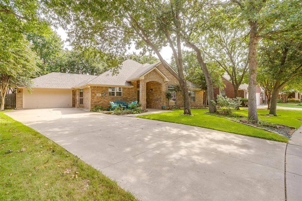 Burleson, TX 76028,829 Royal Oak Lane