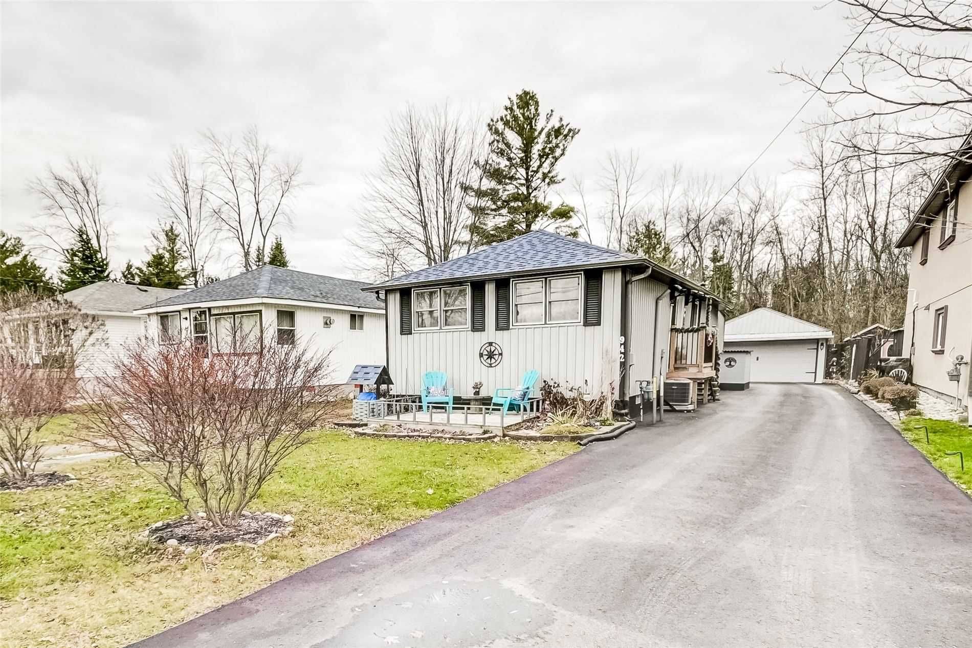 Innisfil, ON L0L 1W0,942 Barry AVE