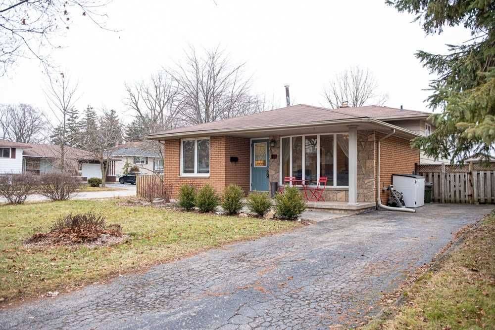 Brantford, ON N3T 5X3,10 Madison AVE